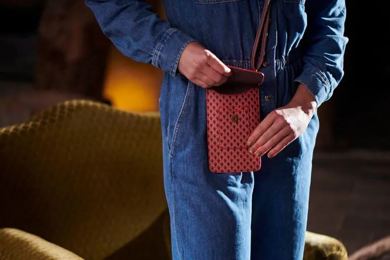 Telefoontas Suki Roze